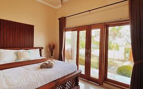 Sumbul View Surfcamp