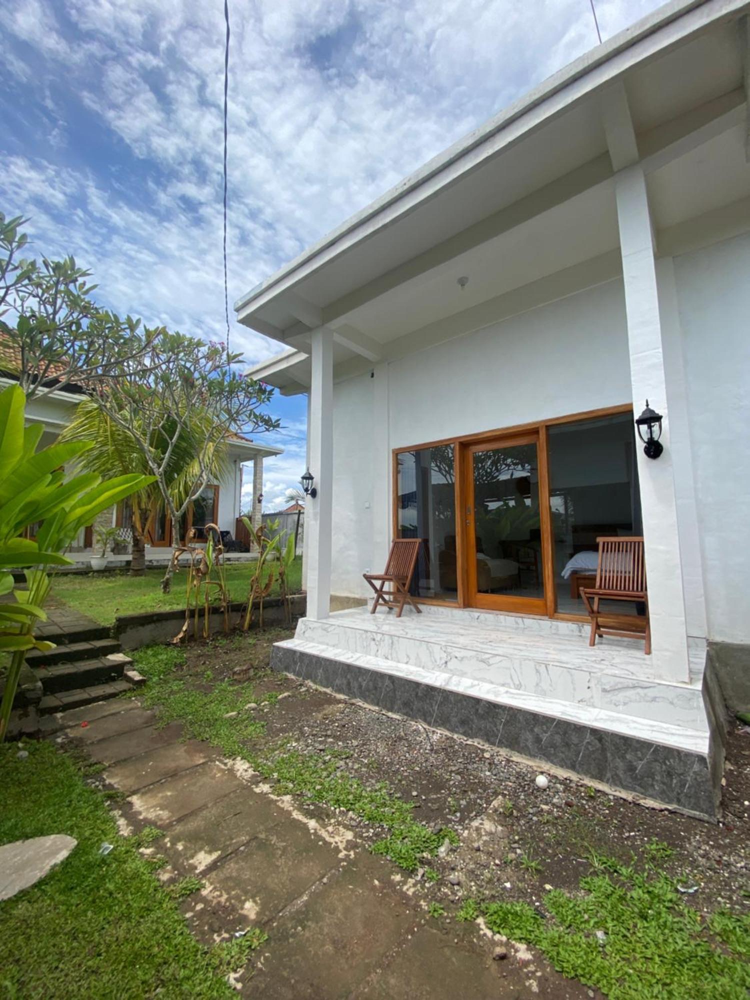 Hotel Sumbul View Surfcamp à Airsatang Extérieur photo